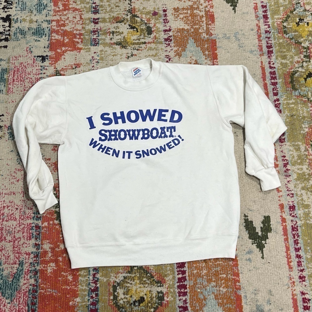 Vintage 1980s Showboat Casino Travel Tourism 80s Crweneck Pullover Sweatshirt